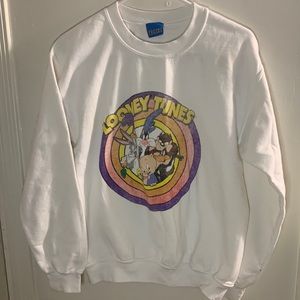 Medium Looney Tunes sweat shirt